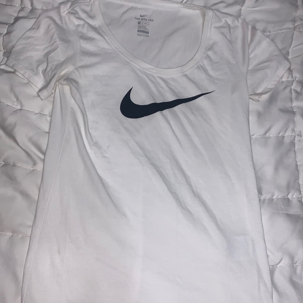 NIKE white Dri-Fit T-Shirt with black logo